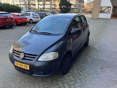 Grijs Gebruikt 2007 VW Fox Trendline Hatchback | € 995 (Goede deal)