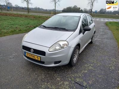 Occasion Fiat Grande Punto 84 PK (61 kW) 2011 Grijs Hatchback