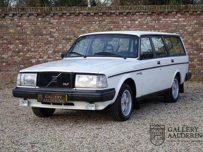 tweedehands Volvo 240 2.3 GLT Only 79.430 kilometres from new, very original, white over blue