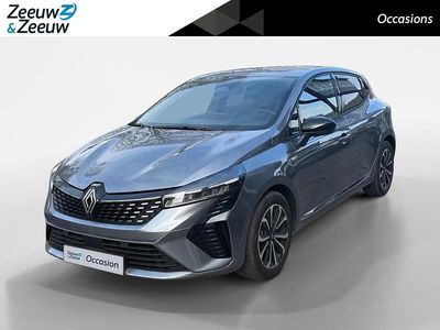 Grijs Occasion 2024 Renault Clio V Techno Hatchback | € 18.435 (Eerlijke prijs)