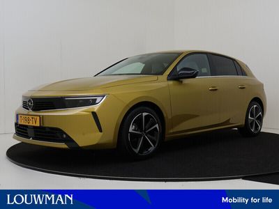 tweedehands Opel Astra 1.2 Elegance Nu uit voorraad leverbaar van € 41.712,= voor € 35.950,= !!