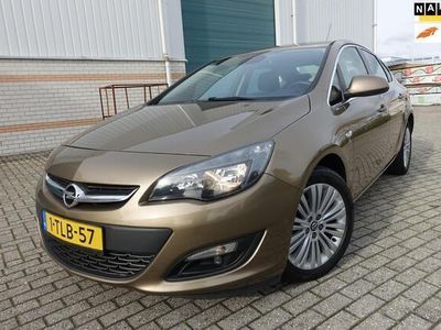 tweedehands Opel Astra 1.4 Turbo -AUTOMAAT - Design color Edition -- lm v