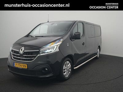 Zwart metallic Gebruikt 2021 Renault Trafic Intens MPV | € 39.950