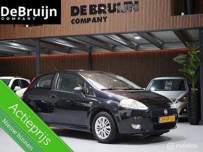 Occasion Fiat Grande Punto 77 PK (56 kW) 2005 Zwart Hatchback