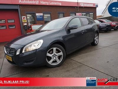 Grijs Occasion 2017 Volvo V60 Kinetic Stationwagen | € 3.650