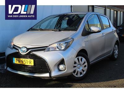 Grijs Occasion 2015 Toyota Yaris Hatchback | € 10.950 (Eerlijke prijs)