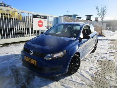 Blauw Gebruikt 2010 VW Polo Hatchback | € 2.150 (Goede deal)