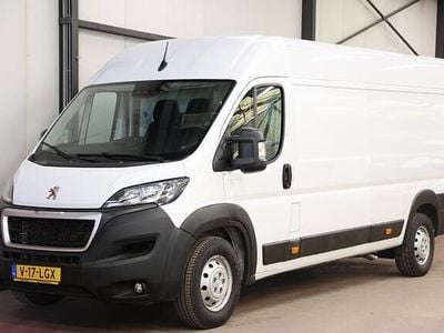 Wit Occasion 2022 Peugeot Boxer Van | € 18.900 (Goede deal)