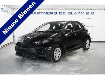 tweedehands Toyota Yaris 1.5 Hybrid Active Business - Stoelverwarming - Climate Control- Achteruitrijcamera- Arm en Lende steun- Lane assist - Navi