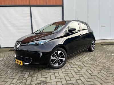 Zwart (metallic) Gebruikt 2017 Renault Zoe Intens Hatchback | € 6.950 (Eerlijke prijs)