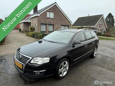 Zwart Gebruikt 2006 VW Passat Highline Stationwagen | € 1.950 (Iets duurder)