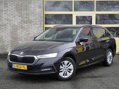 Zwart Occasion 2021 Skoda Octavia Business Line Stationwagen | € 13.950 (Eerlijke prijs)