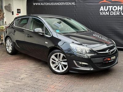 Zwart Occasion 2013 Opel Astra Sport Hatchback | € 5.995 (Eerlijke prijs)