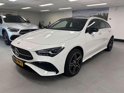 Wit Gebruikt 2024 Mercedes CLA200 AMG line Stationwagen | € 33.999