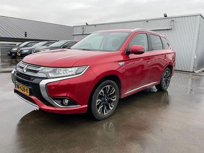Occasion Mitsubishi Outlander Edition 203 PK (149 kW) 2015 Rood SUV