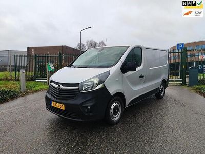 Zilver (metallic) Occasion 2017 Opel Vivaro Edition MPV | € 6.750