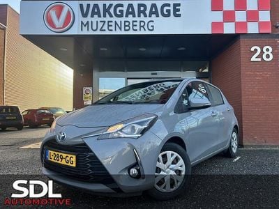 Grijs Occasion 2020 Toyota Yaris Active Hatchback | € 14.945 (Goede deal)