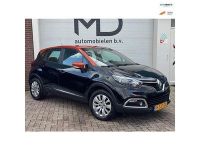 Zwart Gebruikt 2015 Renault Captur Expression SUV | € 7.799 (Eerlijke prijs)