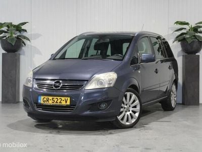 Blauw Gebruikt 2010 Opel Zafira Cosmo MPV | € 4.250 (Duur)