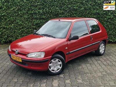 Peugeot 106