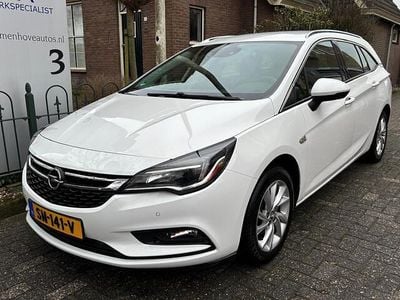 Wit Occasion 2018 Opel Astra Business Stationwagen | € 8.950 (Eerlijke prijs)