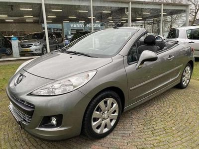 Grijs, metallic lak Gebruikt 2012 Peugeot 207 CC Sport Cabriolet | € 7.200 (Duur)