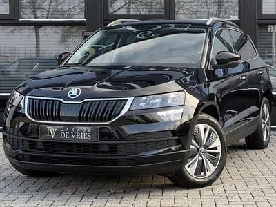 Zwart (metallic) Gebruikt 2022 Skoda Karoq Business Line SUV | € 22.900 (Goede deal)