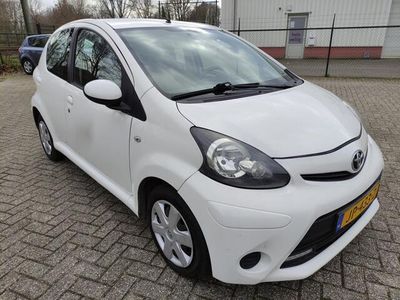 tweedehands Toyota Aygo 1.0 12v VVT-i Cool. Airco Parrot handsfree set