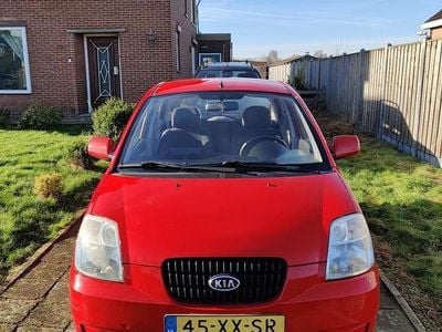 Rood Occasion 2007 Kia Picanto Light Hatchback | € 2.299 (Eerlijke prijs)