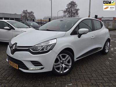 Wit Occasion 2017 Renault Clio IV Zen Hatchback | € 8.950 (Eerlijke prijs)