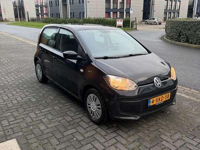 Zwart Gebruikt 2014 VW up! Groove Hatchback | € 5.500 (Eerlijke prijs)
