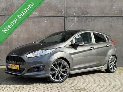 Occasion Ford Fiesta ST-Line 101 PK (74 kW) 2017 Grijs Hatchback