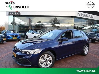 Blauw Gebruikt 2021 VW Golf VIII Life Hatchback | € 23.945 (Eerlijke prijs)