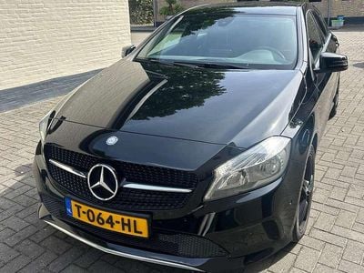Zwart Gebruikt 2017 Mercedes A180 Hatchback | € 14.995 (Eerlijke prijs)