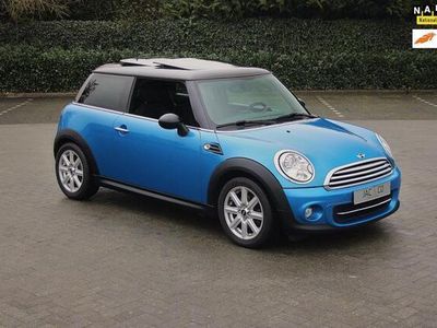 tweedehands Mini Cooper 1.6 Chili 122pk "Lightning Blue" HarmanKardon/Pano