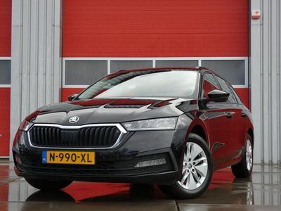 tweedehands Skoda Octavia Combi 1.0 e-TSI Business Edition/ automaat/ zeer mooi!