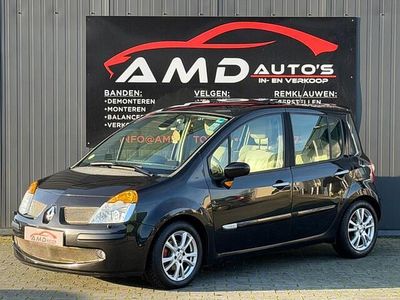 Zwart (metallic) Gebruikt 2005 Renault Modus Initiale MPV | € 2.950 (Eerlijke prijs)