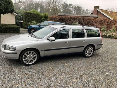Zilver Occasion 2001 Volvo V70 Comfort Stationwagen | € 2.475 (Iets duurder)