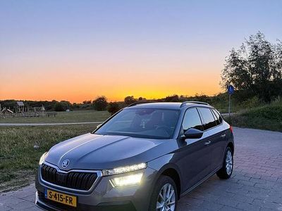 Grijs Gebruikt 2023 Skoda Kamiq SportLine SUV | € 20.249 (Eerlijke prijs)