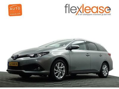 Grijs metallic Occasion 2018 Toyota Auris Touring Sports Comfort Stationwagen | € 16.900