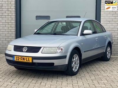 tweedehands VW Passat 1.6 Comfortline *ECC/NAP* EXPORT