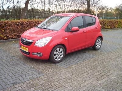 Rood Occasion 2009 Opel Agila Enjoy Hatchback | € 2.949 (Goede deal)
