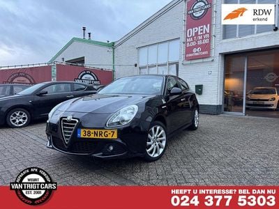 Zwart Gebruikt 2010 Alfa Romeo Giulietta Distinctive Hatchback | € 8.750 (Eerlijke prijs)