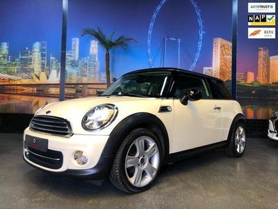 tweedehands Mini Cooper 1.6 122pk/XENON/LEER/CRUISE/STOELVERW./APK