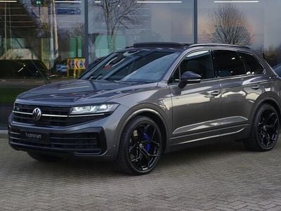 Grijs Gebruikt 2024 VW Touareg R SUV | € 75.950 (Eerlijke prijs)