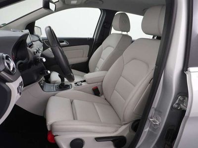 Mercedes B180
