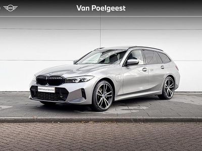 Grijs Occasion 2024 BMW 320e Comfort Edition Stationwagen | € 43.900 (Duur)