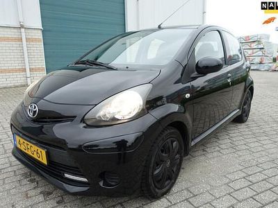 Zwart Gebruikt 2013 Toyota Aygo BlackLine Hatchback | € 5.995 (Iets duurder)