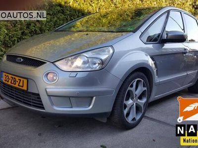 tweedehands Ford S-MAX 2.5 20v Turbo Titanium