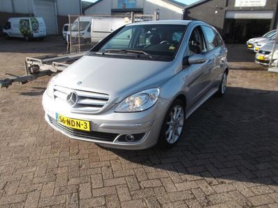 tweedehands Mercedes B200 airco serevice boekje volledig ingevuld